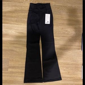 Lululemon Groove pant flare
